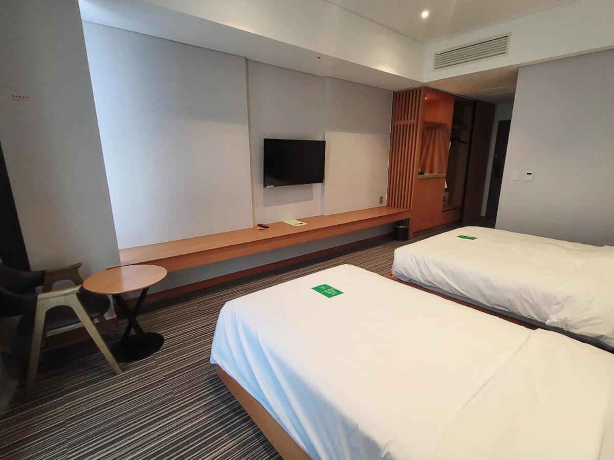 Hotel Tour Incheon Airport Hotel & Suites Eksteriør bilde